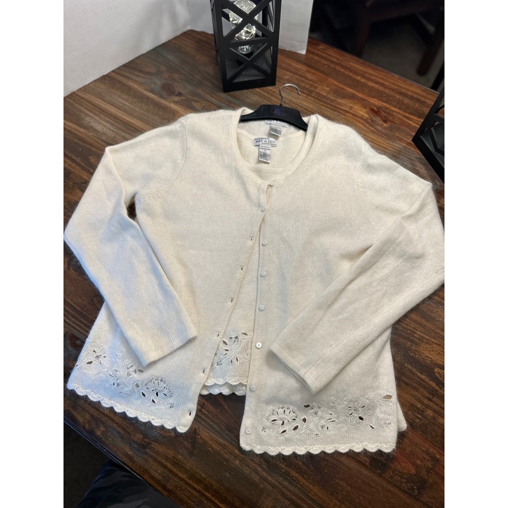 Max & Lily Cardigan Angora Vintage Sweater‎ Floral Applique 2 Pieces Ivory Large
